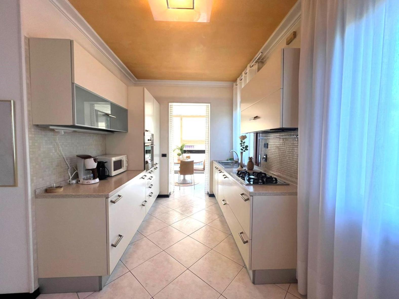 Appartamenti Casa De Lazzari - Piazza Brescia - Adria Holiday Jesolo - Family Apartments Exteriör bild