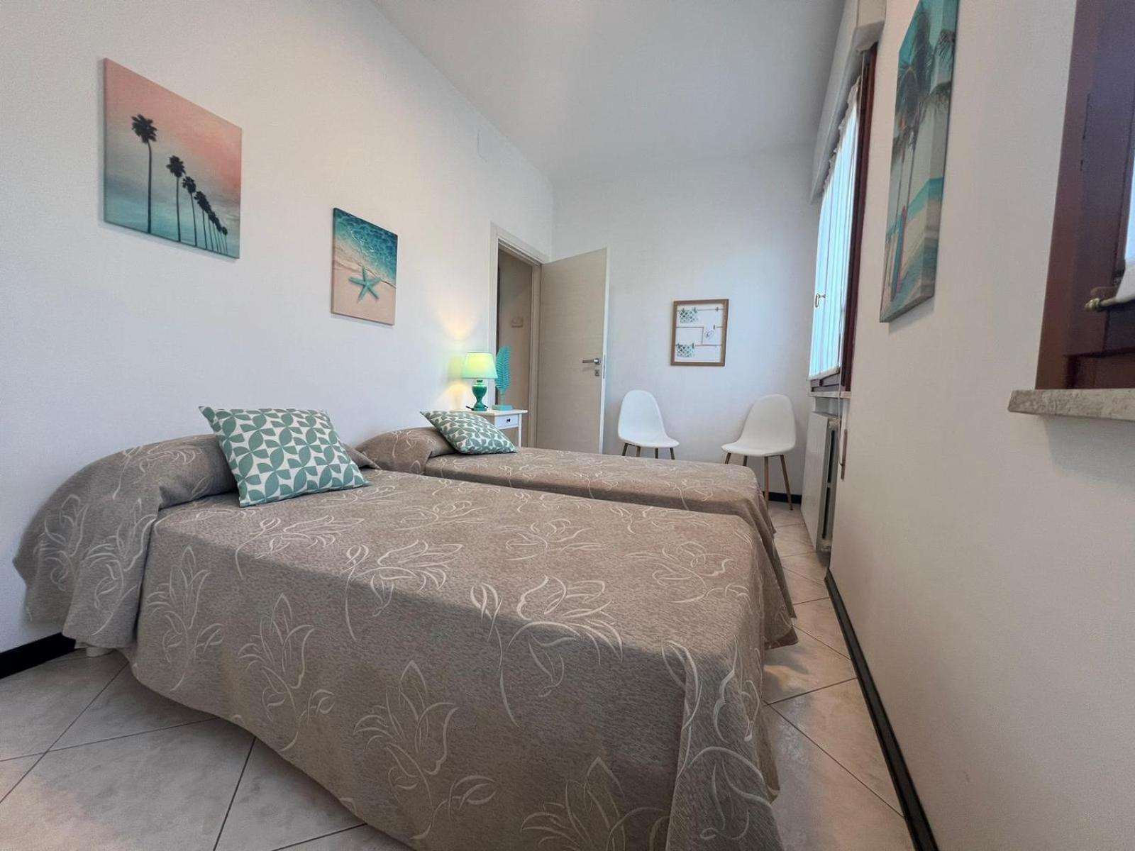 Appartamenti Casa De Lazzari - Piazza Brescia - Adria Holiday Jesolo - Family Apartments Rum bild