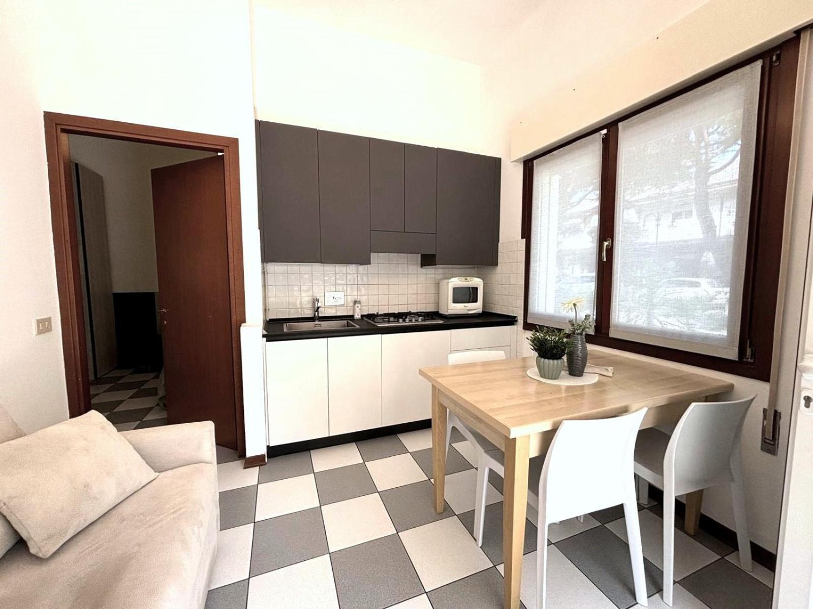 Appartamenti Casa De Lazzari - Piazza Brescia - Adria Holiday Jesolo - Family Apartments Exteriör bild